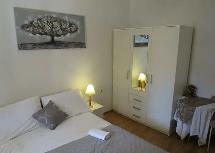 Milica Rogoznica (Sibenik-Knin)